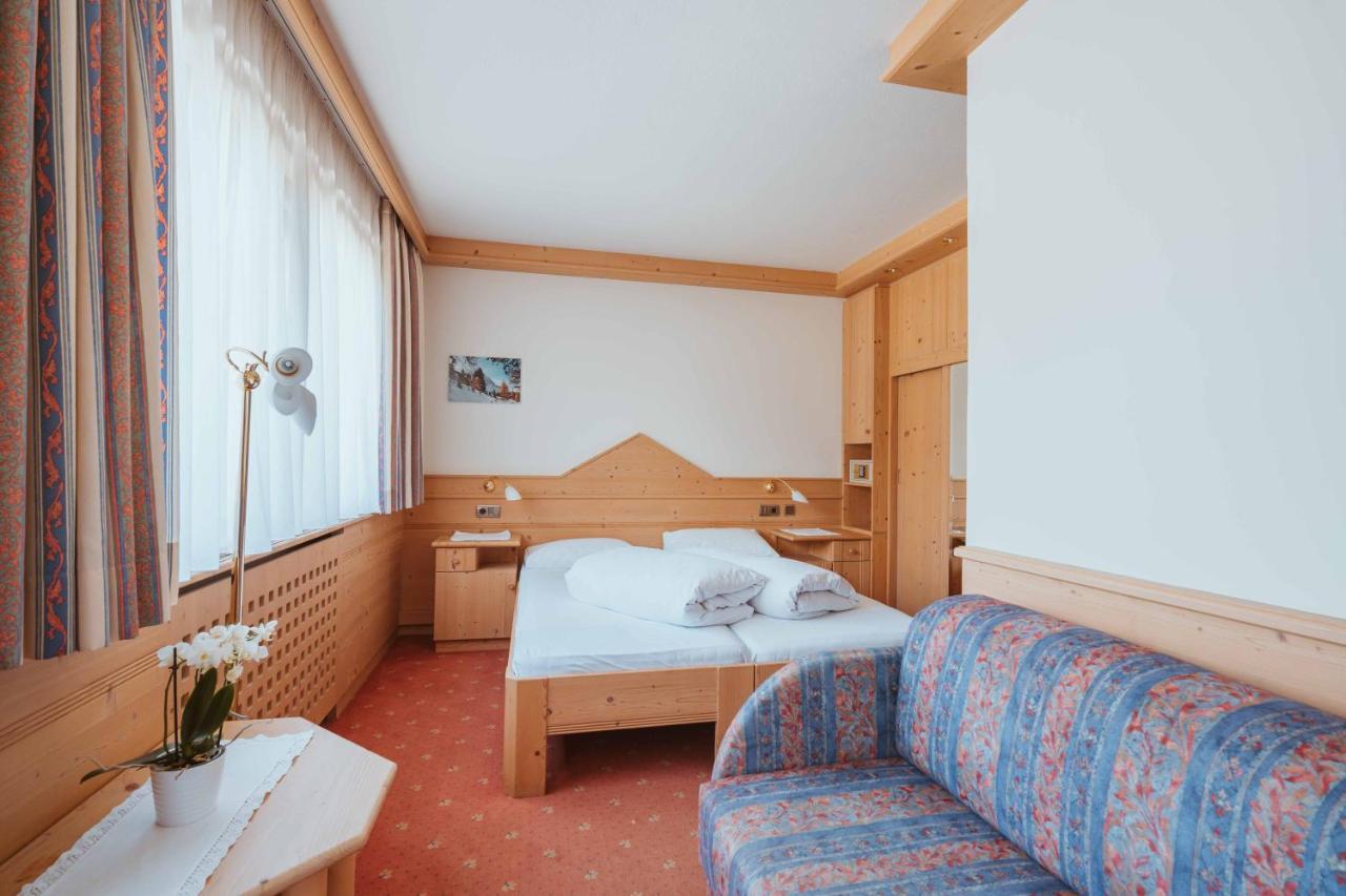 Wanderhotel Teiserhof Funes  Eksteriør billede