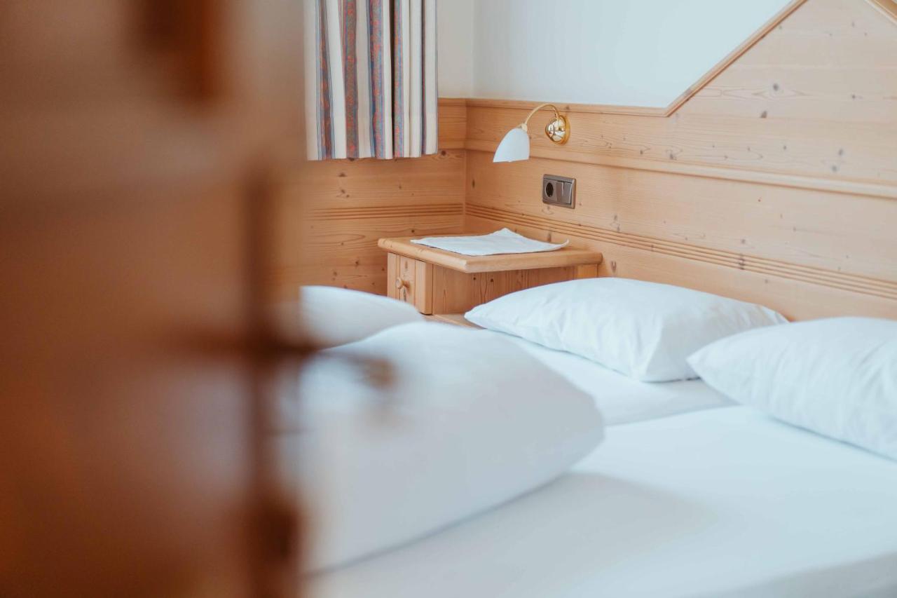 Wanderhotel Teiserhof Funes  Eksteriør billede